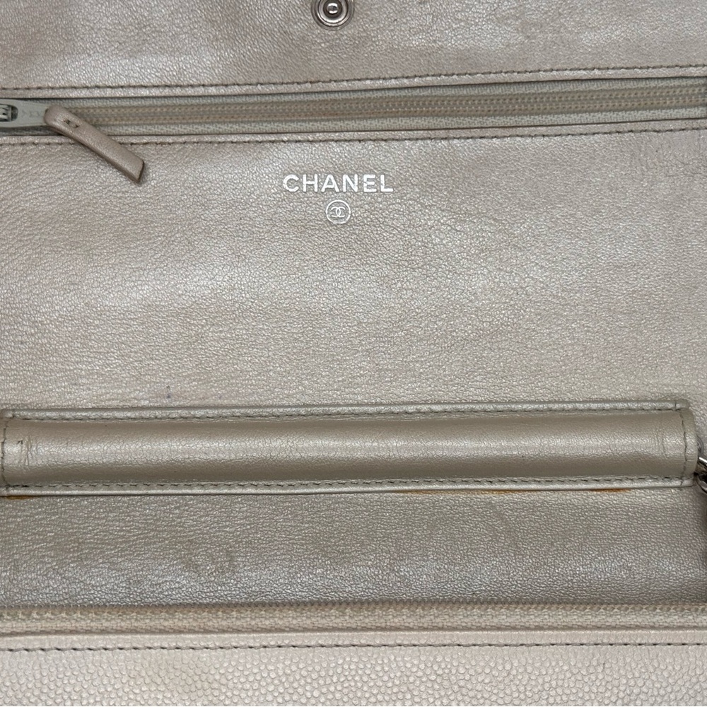 CHANEL▪️ 💯 Authentic Caviar leather WOC bifold wallet on chain - Picture 15 of 17